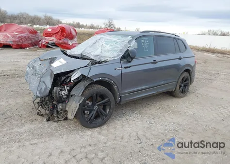 2023 Volkswagen Tiguan 2.0T Se R-Line Black z USA, uszkodzony, nr VIN 3VV8B7AX9PM068226